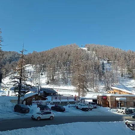 Residence Le Schuss Studio Montagne En Bas Des Pistes Vars  Exterior photo