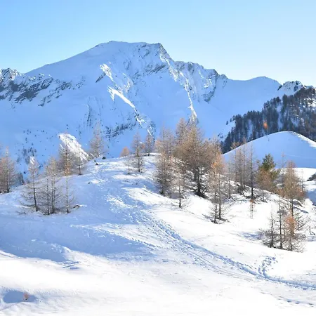 Residence Le Schuss Studio Montagne En Bas Des Pistes Vars  Exterior photo